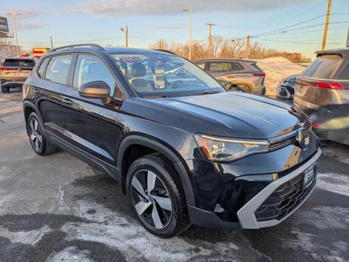 2025 Volkswagen Taos 1.5T SE