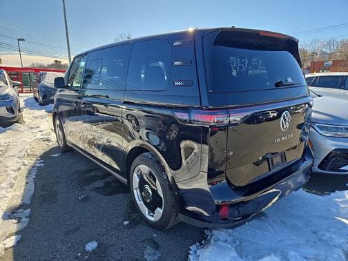 2025 Volkswagen ID. Buzz Pro S