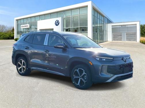 Platinum Gray Metallic 2026 Volkswagen Tiguan 2.0T SE