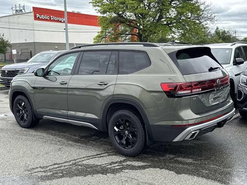 2025 Volkswagen Atlas 2.0T Peak Edition
