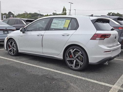 2025 Volkswagen Golf GTI 2.0T SE