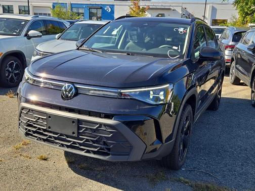 2025 Volkswagen Taos 1.5T SE Black