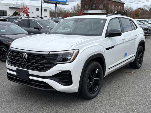 2026 Volkswagen Atlas Cross Sport 2.0T SEL R-Line Black