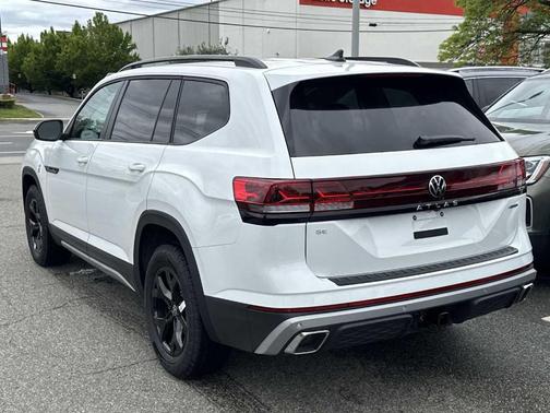 2025 Volkswagen Atlas 2.0T Peak Edition