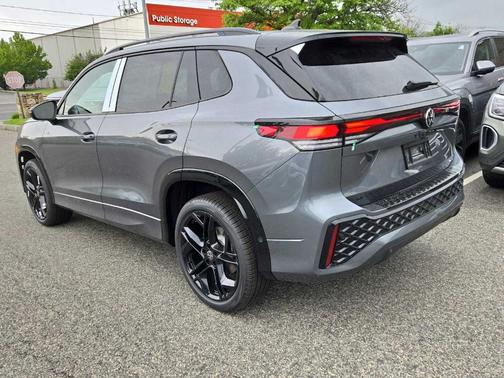 2025 Volkswagen Tiguan 2.0T SE R-Line Black