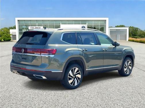 Avocado Green Pearl 2026 Volkswagen Atlas 2.0T SEL