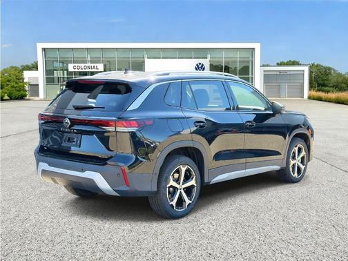 Deep Black Pearl 2026 Volkswagen Tiguan 2.0T SE