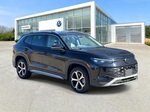 Deep Black Pearl 2026 Volkswagen Tiguan 2.0T SE