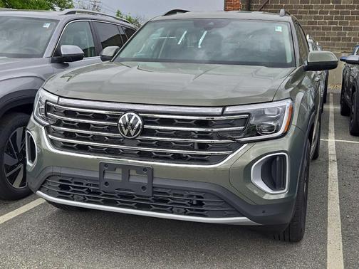 2025 Volkswagen Atlas 2.0T SE