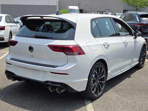 2025 Volkswagen Golf R 2.0T