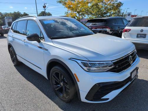 2024 Volkswagen Tiguan 2.0T SE R-Line Black