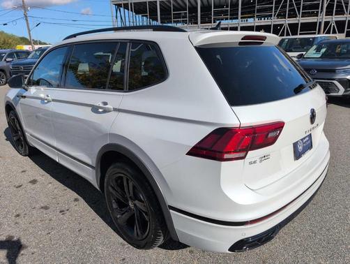 2024 Volkswagen Tiguan 2.0T SE R-Line Black