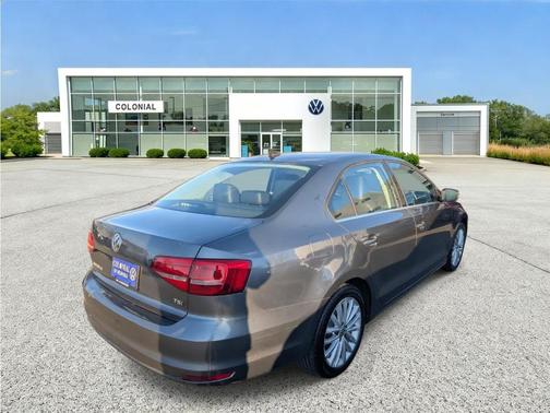 2015 Volkswagen Jetta Auto SE w/Connectivity/Navigation