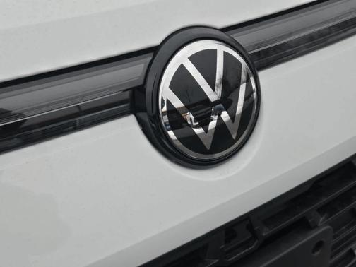 Pure White 2026 Volkswagen Tiguan 2.0T S