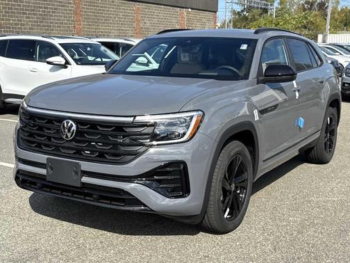 2026 Volkswagen Atlas Cross Sport 2.0T SEL R-Line Black
