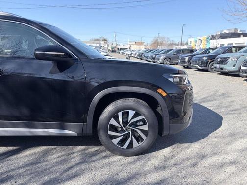 Deep Black Pearl Effect 2026 Volkswagen Tiguan 2.0T S