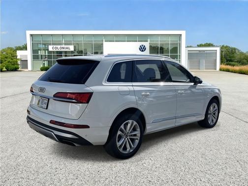 2025 Audi Q7 55 Premium Plus