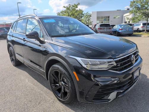 2023 Volkswagen Tiguan 2.0T SE R-Line Black
