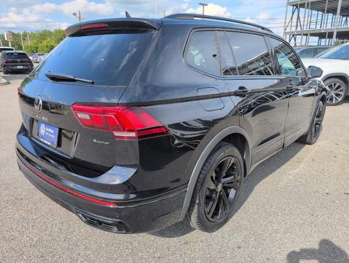 2023 Volkswagen Tiguan 2.0T SE R-Line Black