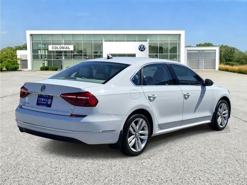 Pure White 2016 Volkswagen Passat 1.8T SEL