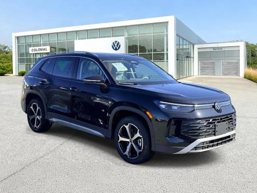 Deep Black Pearl Effect 2026 Volkswagen Tiguan 2.0T SE