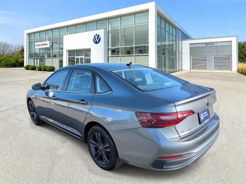 2022 Volkswagen Jetta 1.5T SE