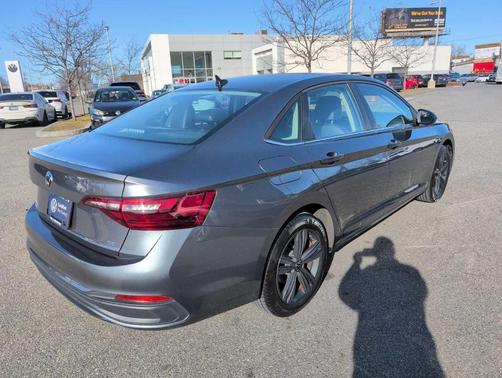 2022 Volkswagen Jetta 1.5T SE