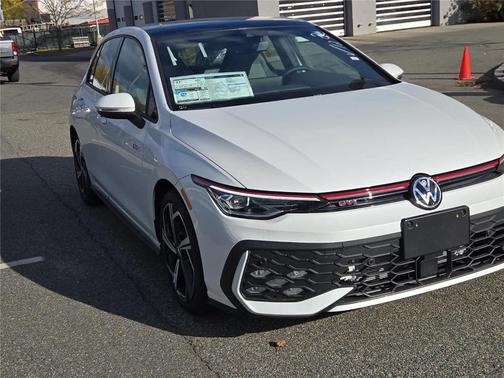 2025 Volkswagen Golf GTI 2.0T SE