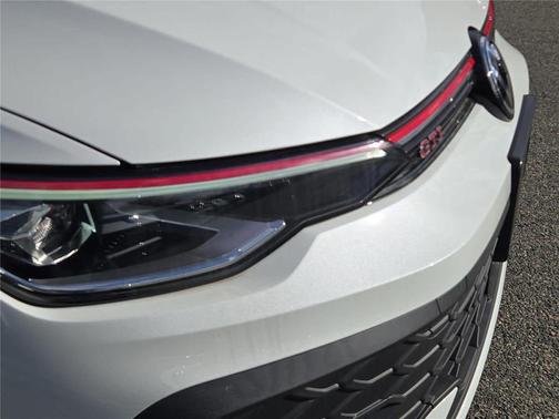 2025 Volkswagen Golf GTI 2.0T SE