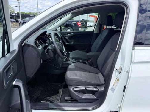 Pure White 2020 Volkswagen Tiguan 2.0T S