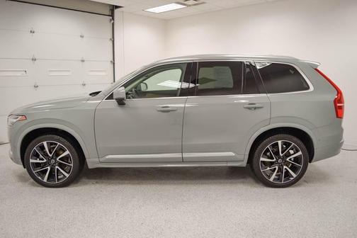 2024 Volvo XC90 B5 Plus Bright Theme