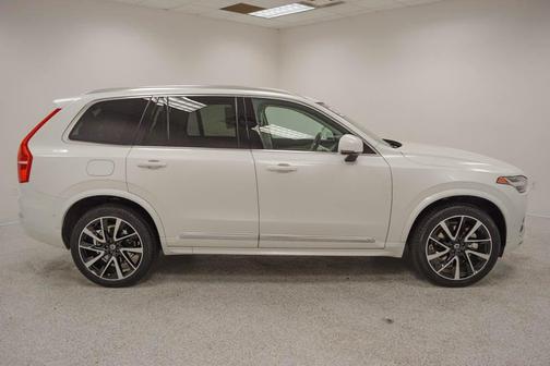 2023 Volvo XC90 B6 Plus 6-Seater