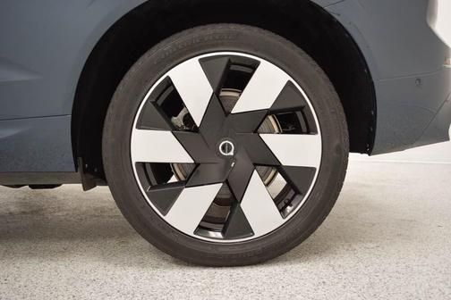 Denim Blue 2024 Volvo XC60 Recharge Plug-In Hybrid T8 Plus Dark Theme