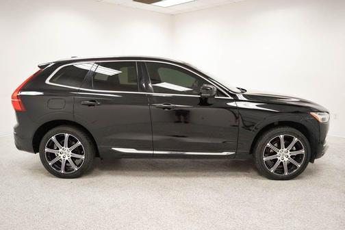 Onyx Black 2019 Volvo XC60 T5 Inscription