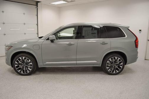 2025 Volvo XC90 Plug-In Hybrid T8 Ultra 7-Seater