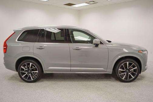 2024 Volvo XC90 B6 Plus Bright Theme 7-Seater