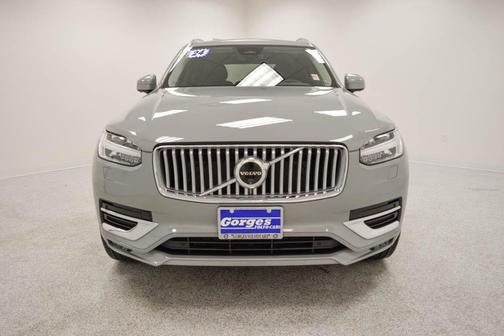 2024 Volvo XC90 B6 Plus Bright Theme 7-Seater