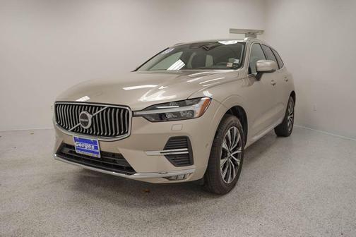 2023 Volvo XC60 B5 Plus Bright Theme