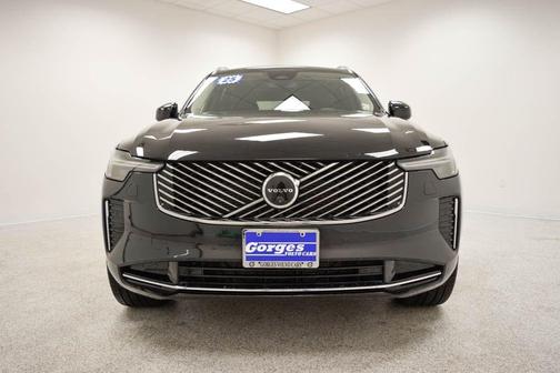 Onyx Black 2025 Volvo XC90 B6 Plus 7-Seater