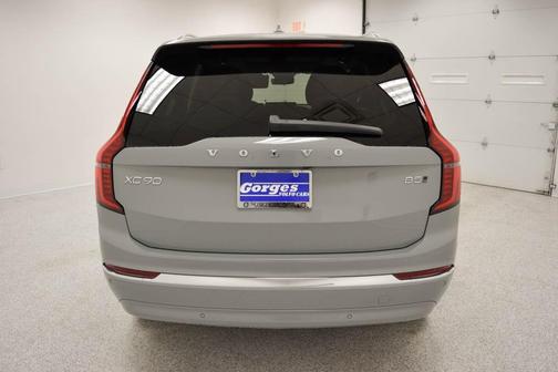 2026 Volvo XC90 B5 Core