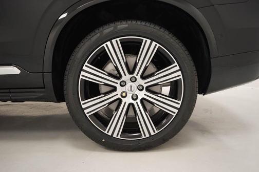 2025 Volvo XC90 B6 Ultra