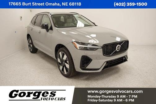 2025 Volvo XC60 Plug-In Hybrid T8 Plus