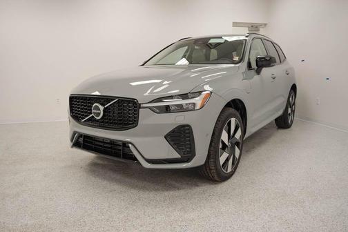 2025 Volvo XC60 Plug-In Hybrid T8 Plus