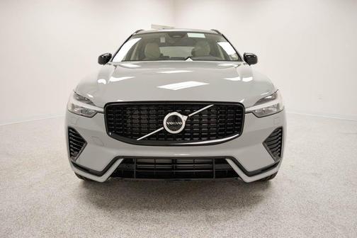 2025 Volvo XC60 Plug-In Hybrid T8 Plus
