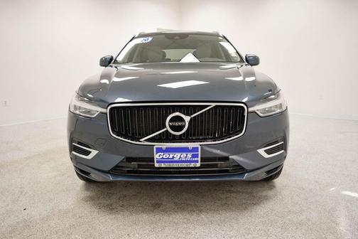 2020 Volvo XC60 Recharge Plug-In Hybrid T8 Momentum
