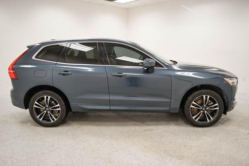 2020 Volvo XC60 Recharge Plug-In Hybrid T8 Momentum