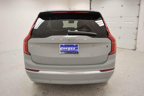 2025 Volvo XC90 B6 Plus 7-Seater