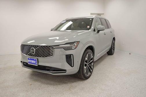 2025 Volvo XC90 B6 Plus 7-Seater