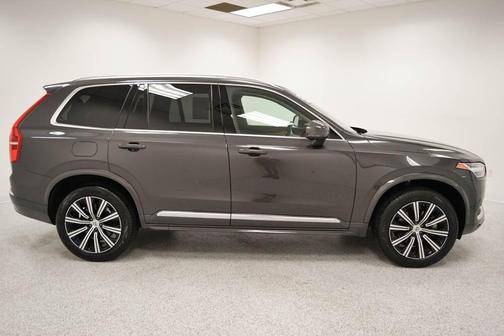 2024 Volvo XC90 B5 Plus Bright Theme