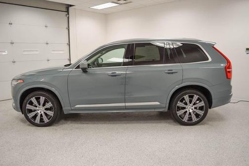 2023 Volvo XC90 B6 Ultimate 6-Seater
